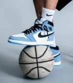 Air Jordan 1 University Blue (Blau)